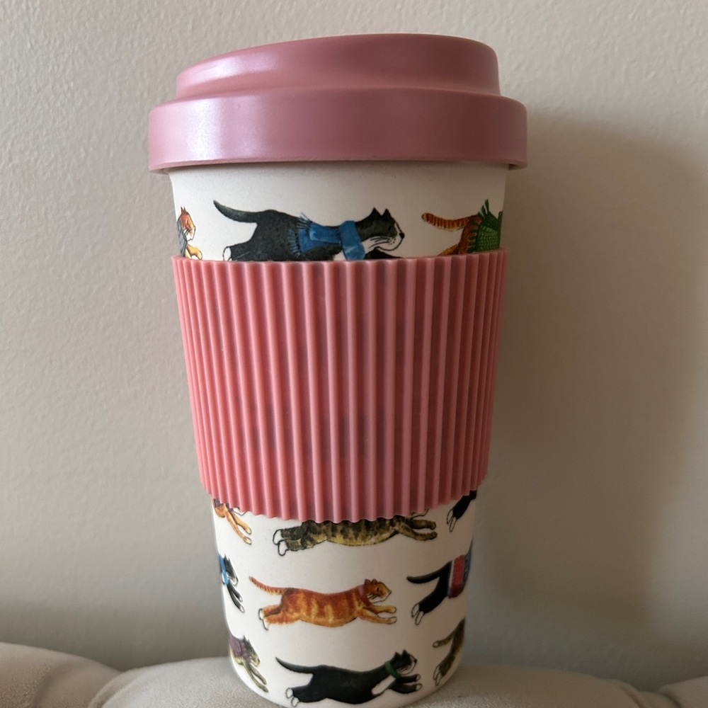 Travel Mug with Pink Lid & Ribbed Grip - Cat Print